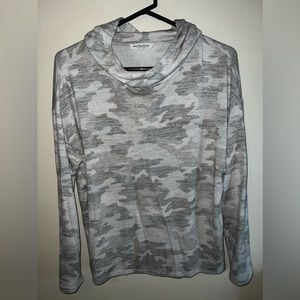 Camo pullover